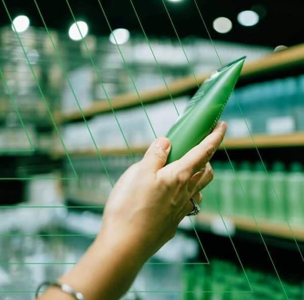 Consumer commerce & luxury goods